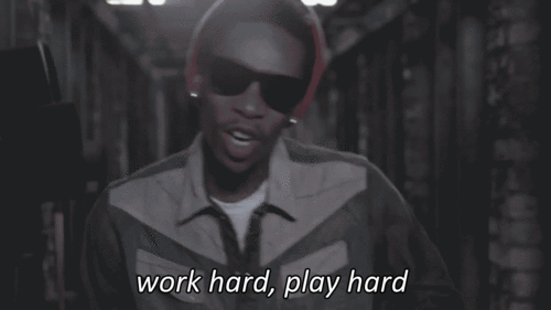 work hard play hard - alcool - bien-être - santé